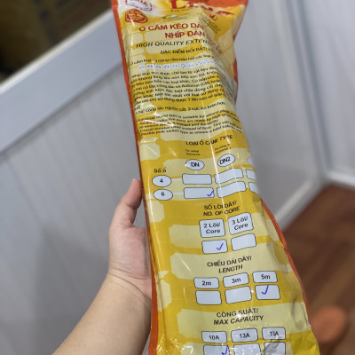 Ổ cắm LiOA 6 lỗ 3 chấu 6D52N dây dài 5m