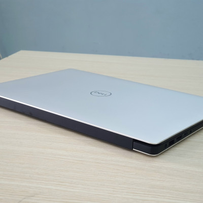 Dell Precision 5540 Core i9 Ram 16gb, SSD NVME 512gb Card T2000 15.6inch IPS - Hàng Chính Hãng
