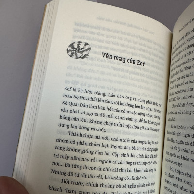 ĐÈN NHỎ VÀ NHỮNG ĐỨA CON CỦA BIỂN - Annet Schaap - Huyền Vũ dịch – Nhã Nam – NXB Văn học