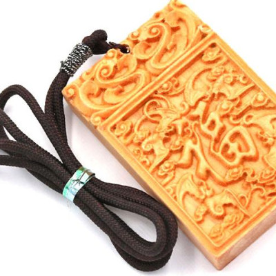 Vòng cổ mặt gỗ hoàng đàn khắc chữ Phúc MG68