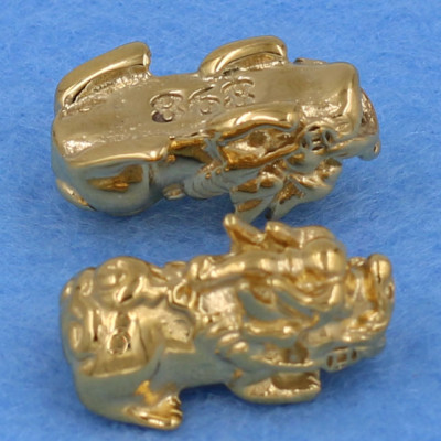 Chuỗi đeo tay San Hô Hồng Sen Sọc 8 ly - cẩn Tỳ Hưu Phong Thủy inox vàng VSHHPSTHHKV8