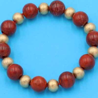 Chuỗi đeo tay - gỗ đàn hương đỏ 10 ly GDHOHVT1