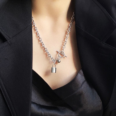 Dây chuyền vòng cổ quả tròn khoá độc lạ