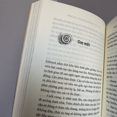 ĐÈN NHỎ VÀ NHỮNG ĐỨA CON CỦA BIỂN - Annet Schaap - Huyền Vũ dịch – Nhã Nam – NXB Văn học