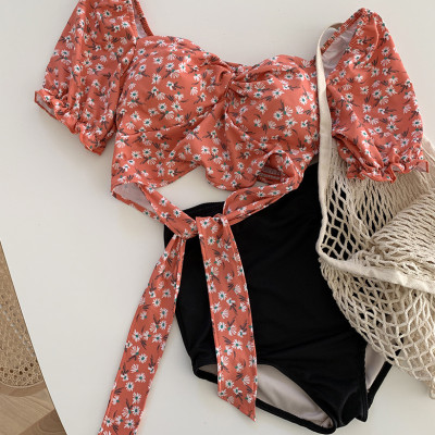 Bikini 2 mảnh cạp cao, áo croptop hoa nhí, tay bèo xinh xắn dấu bắp tay | KT061