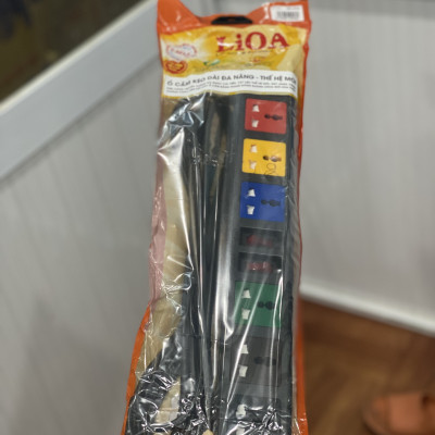 Ổ cắm LiOA 6 lỗ 3 chấu 6D52N dây dài 5m