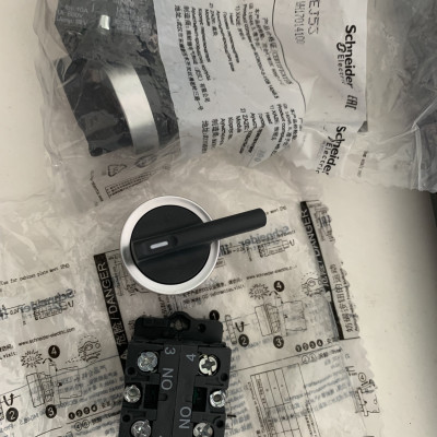 XA2EJ53 - Công tắc 3 vị trí 2 NO, phi 22mm, Schneider