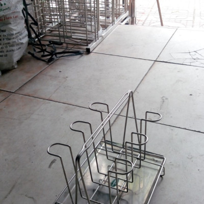 Khay úp ly inox 201