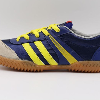 GIÀY ĐÁ BÓNG FUTSAL VẢI CP004F NAVY SỌC VÀNG MAY FULL ĐẾ