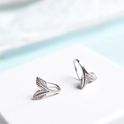 Khuyên tai bạc ý 925 móc 2 lá đặc có gân độc lạ Dế Bạc - K5247-3