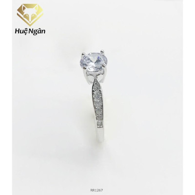 Nhẫn bạc nữ 925 Huệ Ngân - Đá chủ 4 chấu viền tim RR1267