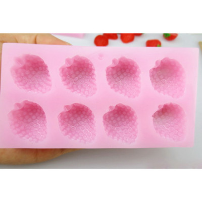 Khuôn silicon làm bánh, rau câu 8 trái dâu – Mã số 1027