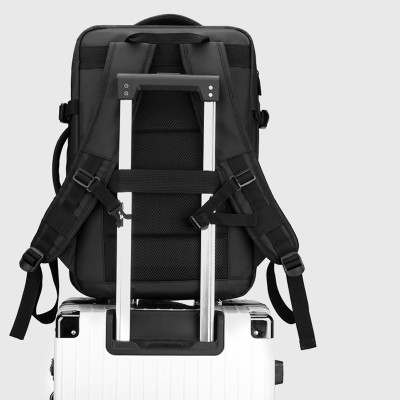 Balo laptop (15.6 inch) phong cách hiện đại - BEE GEE BLLT5593A