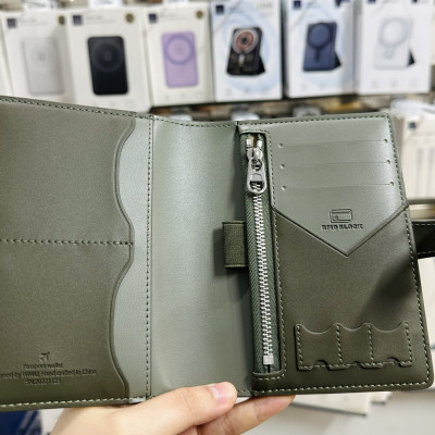 Ví da Wiwu Ambassdor Passport Wallet để thẻ, giấy tờ, vé máy bay có nhiều ngăn và trang bị thêm dây đai chắc chắn - Hàng chính hãng