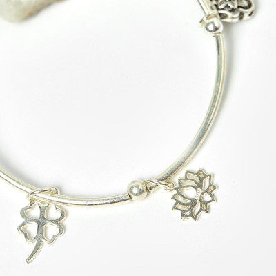 Lắc bạc charm hoa văn - Ngọc Quý Gemstones