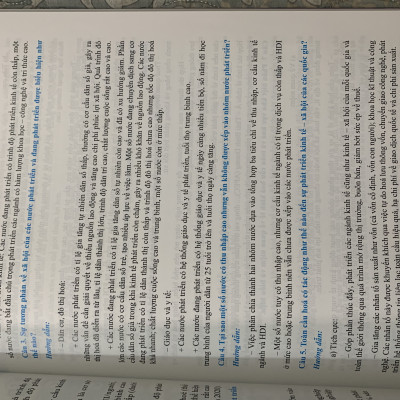 Sách - Bồi Dưỡng Học Sinh Giỏi Địa Lí 11 - Biên soạn theo chương trình GDPT mới