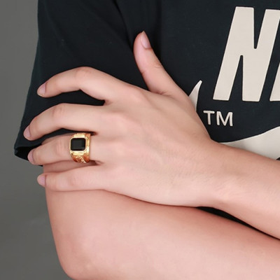 Nhẫn nam inox kiểu chạm rồng 2 bên trangsucpt đá đen nhẫn màu mạ vàng thép không gỉ PTNNA254