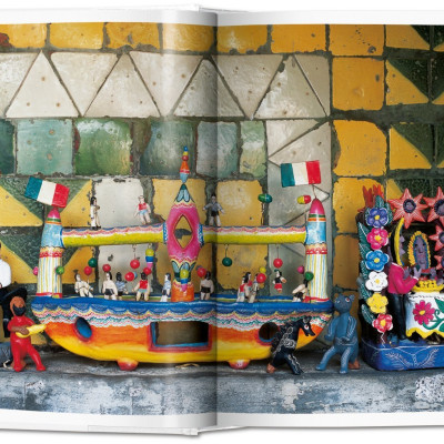 Artbook - Sách Tiếng Anh - Living in Mexico