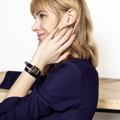 Đồng hồ đeo tay Nữ hiệu JONAS & VERUS X02059-Q3.GGHLB, Máy Pin (Quartz), Kính sapphire chống trầy xước, Dây Da Italy