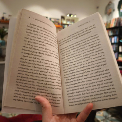 Sách - How to Know Everything by Elke Wiss - Lịch Sử tiếng Anh/ English History Book