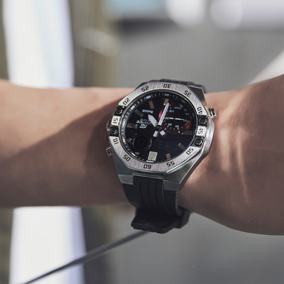 Đồng hồ nam dây nhựa Casio Edifice chính hãng ECB-10P-1ADF