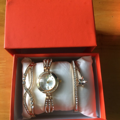 Set hộp  phụ kiện đeo tay 3 món , phong cách thanh lịch thời trang sang trọng cho nữ