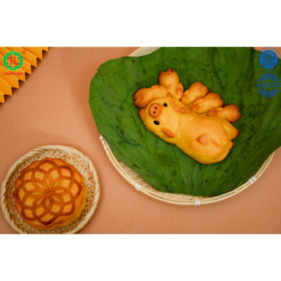 BÁNH TRUNG THU BẦY HEO 5 CON NHÂN DỪA 220G - THÀNH LONG - VIỆT NAM