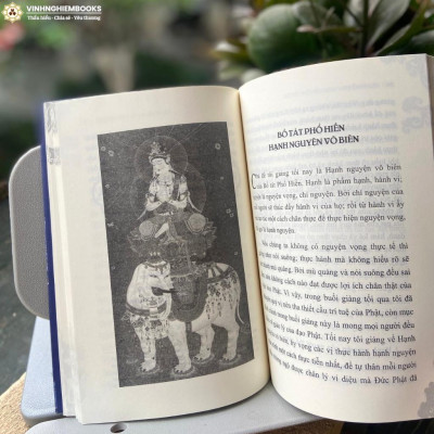 Sách - Tứ Đại Bồ Tát - Pháp Sư Văn Châu - Vĩnh Nghiêm Books