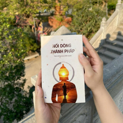 Sách - Nối Dòng Thánh Pháp - Thích Đồng Lực biên soạn - Vĩnh Nghiêm Books