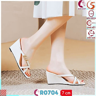 Giày Đế Xuồng Nữ Cao 7p RO704 ROSATA tại BCASHOP Thiết Kế Hở Mũi Và Quai Mảnh Thanh Lịch, Trẻ Trung