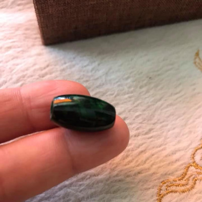 Mặt Dây Chuyền Hạt To Lu Thống dài 18,4mmx dầy 10,5mm Chất liệu đá cẩm thạch tự nhiên Màu xanh đậm đẹp