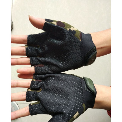 Bao  tay hở ngón thể thao  với  lớp cao su ở mu bàn tay  giúp  bảo vệ đôi tay của bạn , chống  trơn trượt,  dùng đi phượt , dã ngoại họa tiết rằn ri phong cách quân đội cho nam và nữ