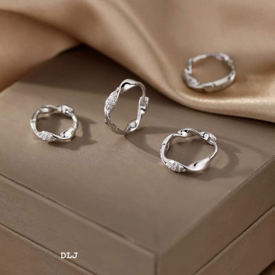 Bông tai bạc thời trang cá tính chất liệu bằng bạc s925 MS047