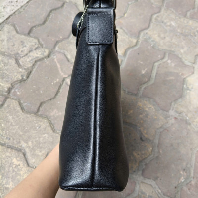 Túi đeo chéo nam da bò cao cấp BHM8313 Bền đẹp không bong tróc, đứt gãy