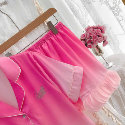 Bộ Đồ Ngủ B291 Lụa Quảng Châu Cao Cấp Đính Đá Thiên Nga Xinh Xắn