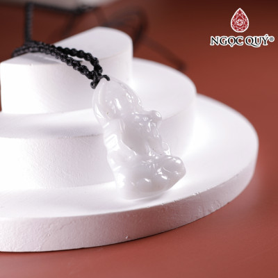 Mặt dây chuyền phật đá cẩm thạch bạch ngọc type A 38x22mm mệnh thủy kim - Ngọc Quý Gemstones