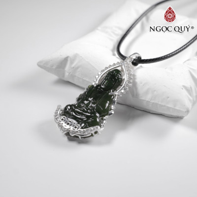 Mặt dây chuyền phật bà ngọc bích bọc bạc 48x27mm mệnh mộc, mệnh hỏa - Ngọc Quý Gemstones