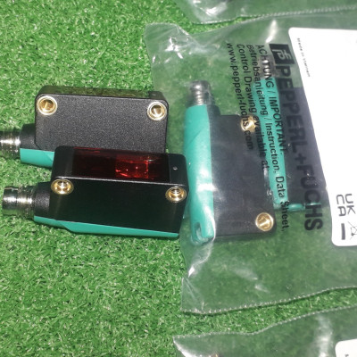 |Hàng chính hãng| Cảm biến quang M100/MV100-RT/76a/95/103 Part No. 221486 thu phát riêng 15m