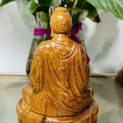 Tượng nam mô bổn sư thích ca bằng gỗ bách xanh thơm nức kt cao 15cm