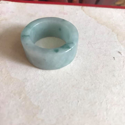 NHẪN CẨM THẠCH ỐNG THẲNG SIZE 20MM ĐÁ THIÊN NHIÊN MÀU XANH NHẸ NAM ĐEO