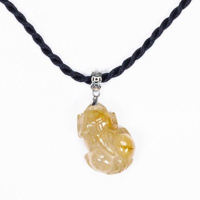 Mặt dây chuyền tỳ hưu tài lộc đá thạch anh tóc vàng 16x22mm mệnh thủy, kim - Ngọc Quý Gemstones