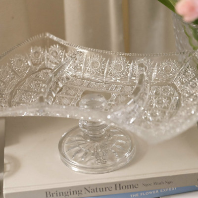 Đĩa eo mài chia ngăn chân đế Bohemia 33cm Hàng chính hãng