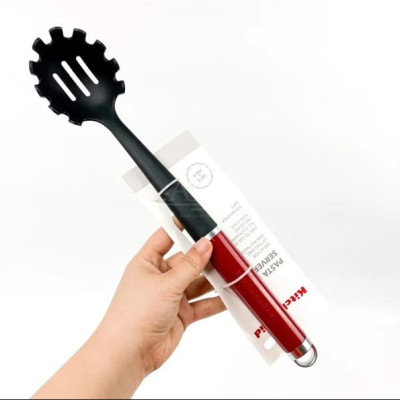 KitchenAid - Muỗng cong Coreline màu đen 