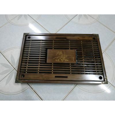 Khay gỗ đẹp, nẹp đồng 4 góc chắc chắn