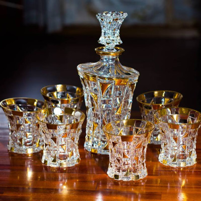 Bộ Bình và 6 Ly Uống Rượu Whiskey Pha Lê Mạ Vàng Họa Tiết Kim Cương (700/200ml)