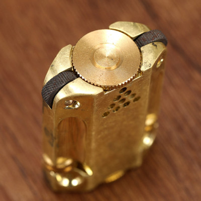 Vỏ Hột Quẹt Bật Lửa Hai Bánh Xe Zorro Z546 Cực Độc - Dùng Xăng Bấc Đá