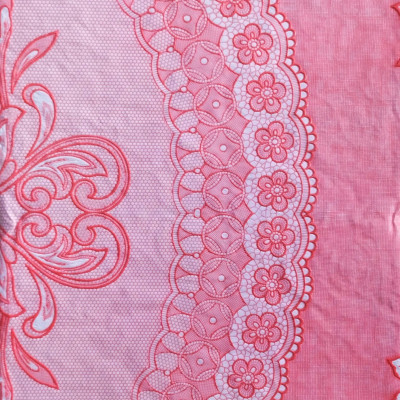 (Tặng 1 lót phần ăn 30x45 cm) Khăn Trải Bàn PAULEE 856B tròn 150cm  Hoa văn hồng, không thấm nước