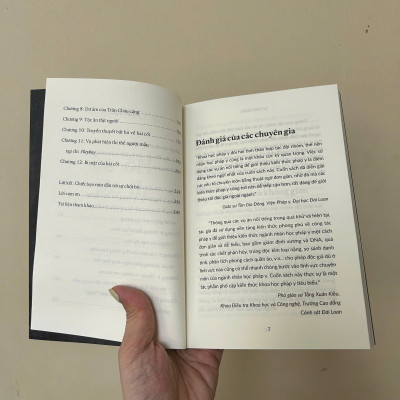 Sách - Hồ sơ di cốt (Nhã Nam HCM)