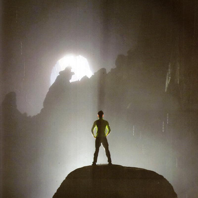 Đá Nhọn Vực Sâu