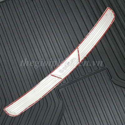BỘ SẢN PHẨM Nẹp bước chân và ốp chống trầy cốp Mazda 6 2017-2019- Mẫu Inox